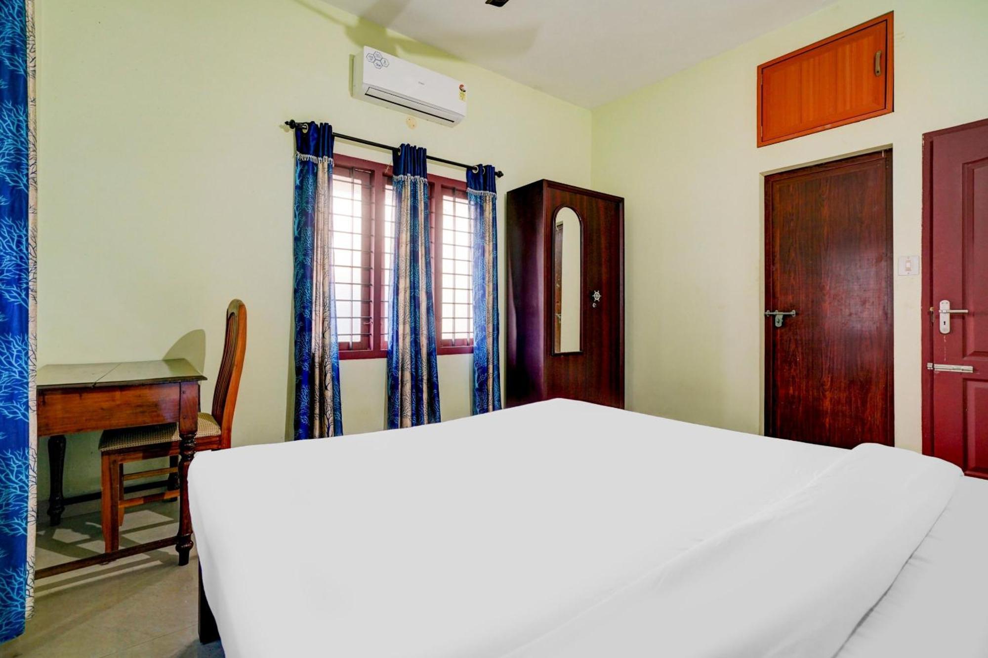 Hotel O Nettoor Near Lakeshore Hospital Kochi Ngoại thất bức ảnh