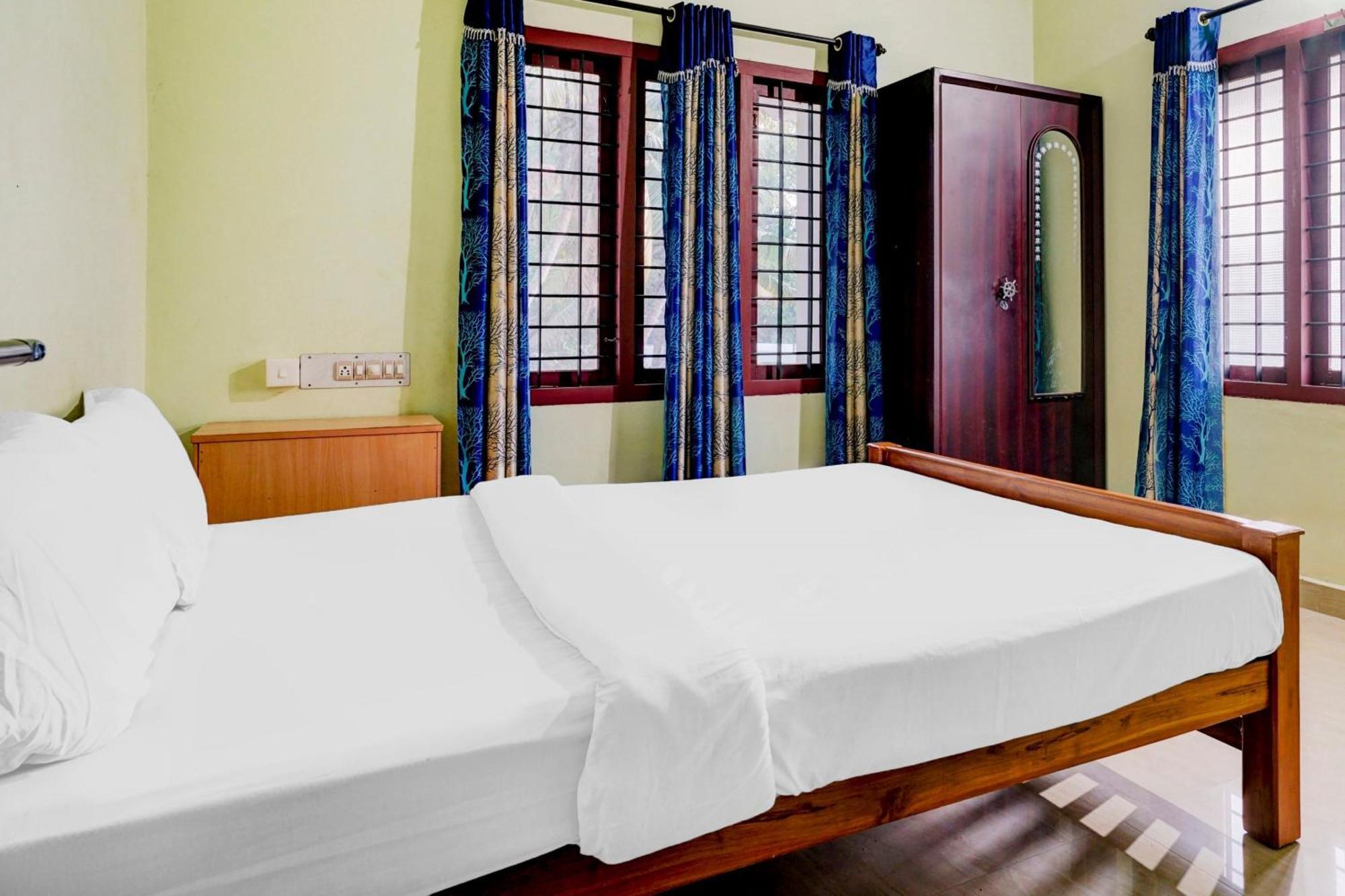 Hotel O Nettoor Near Lakeshore Hospital Kochi Ngoại thất bức ảnh