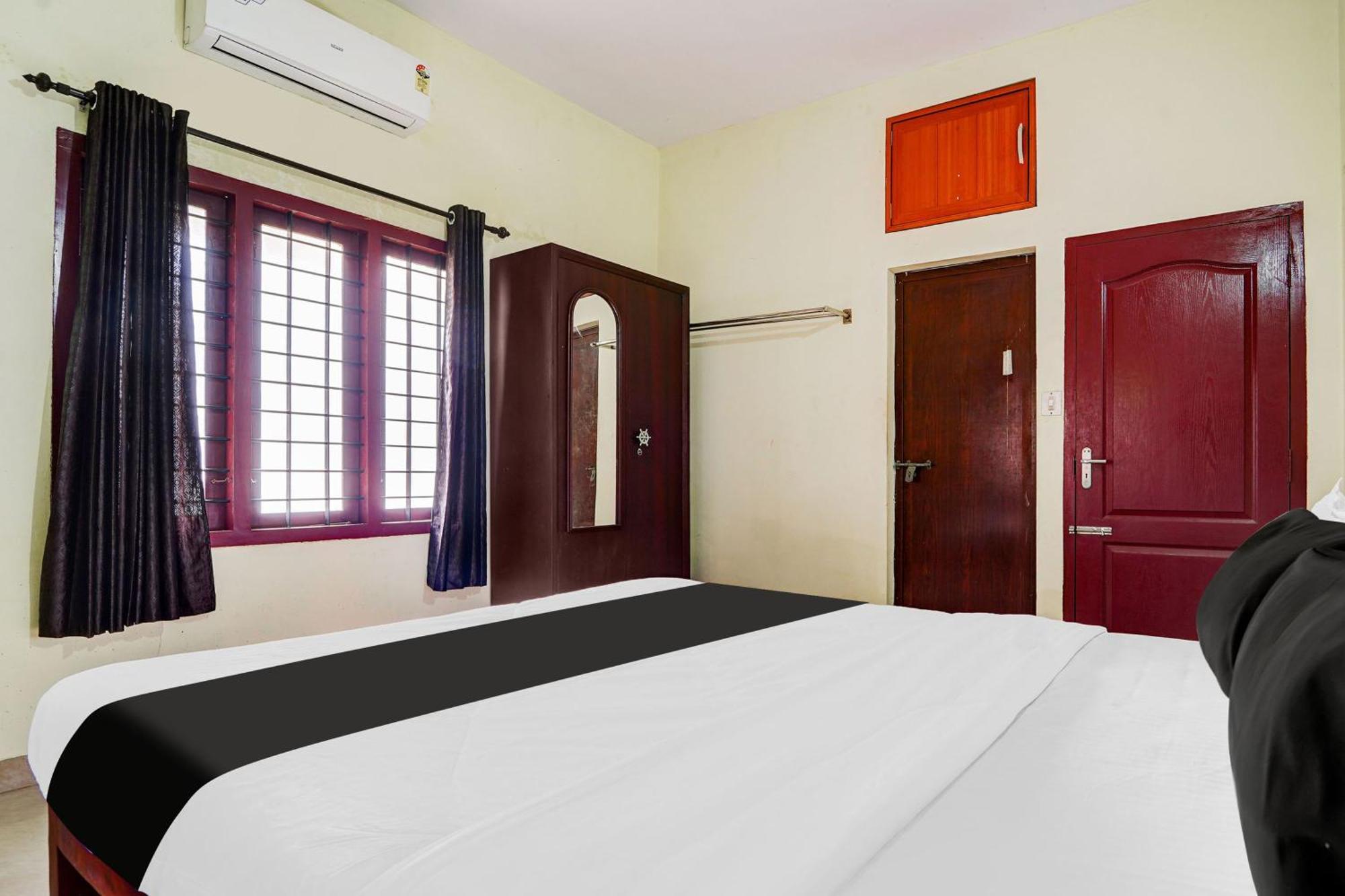 Hotel O Nettoor Near Lakeshore Hospital Kochi Ngoại thất bức ảnh